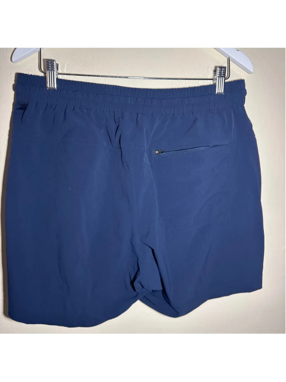 Lululemon Men’s Basketball Athletic Shorts Size L Blue Navy